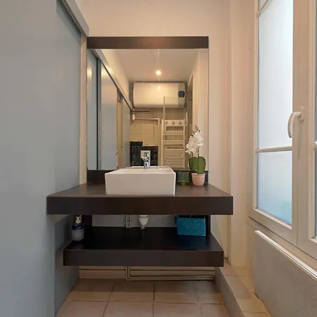 Apartment Updated Close To The Eiffel Tower *