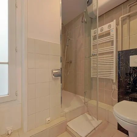 Apartment Updated Close To The Eiffel Tower